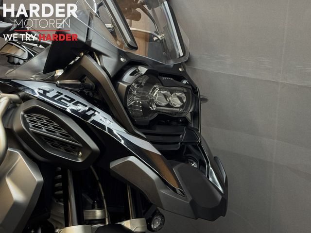 bmw - r-1250-gs-triple-black