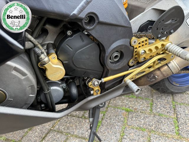 aprilia - rsv-1000-r-factory