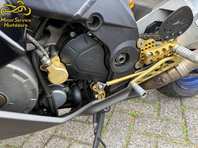 aprilia - rsv-1000-r-factory