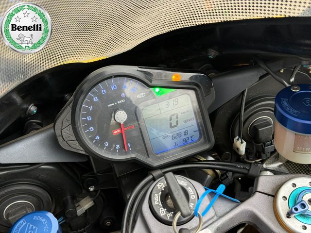 aprilia - rsv-1000-r-factory