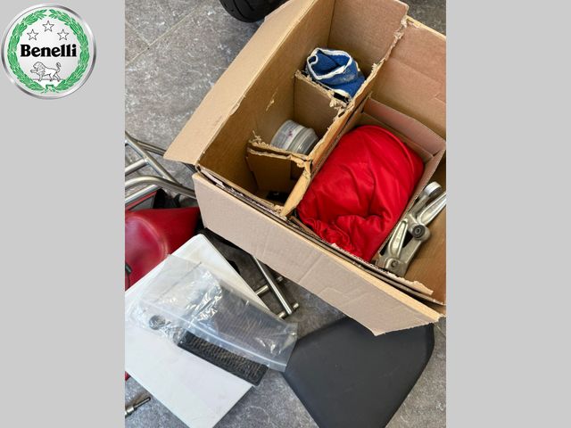 aprilia - rsv-1000-r-factory