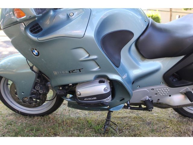 bmw - r-1100-rt