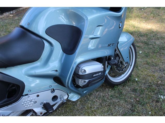 bmw - r-1100-rt