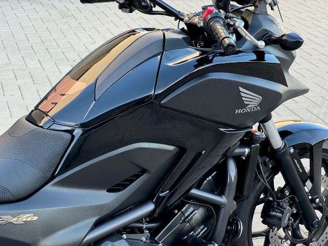 honda - nc-750-x-dct