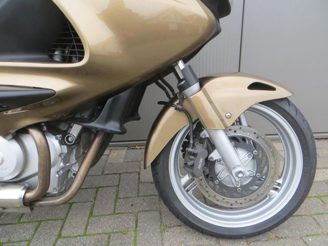 honda - nt-700-v-deauville