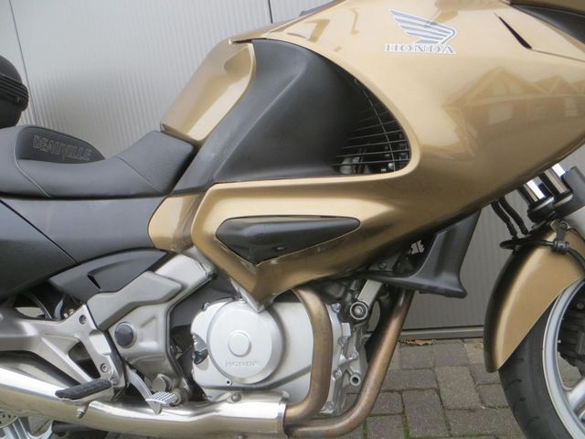 honda - nt-700-v-deauville