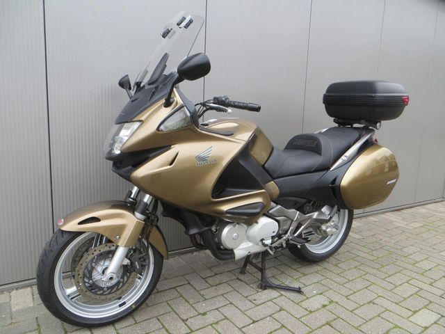 honda - nt-700-v-deauville