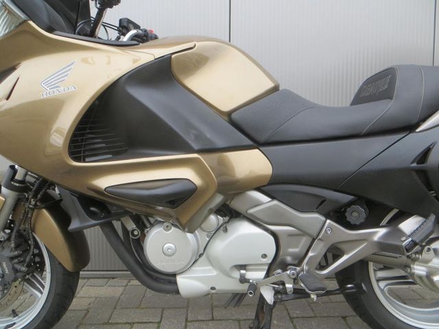 honda - nt-700-v-deauville