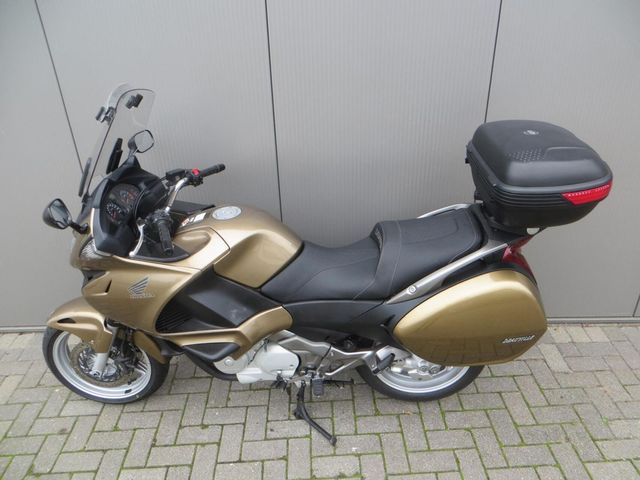 honda - nt-700-v-deauville