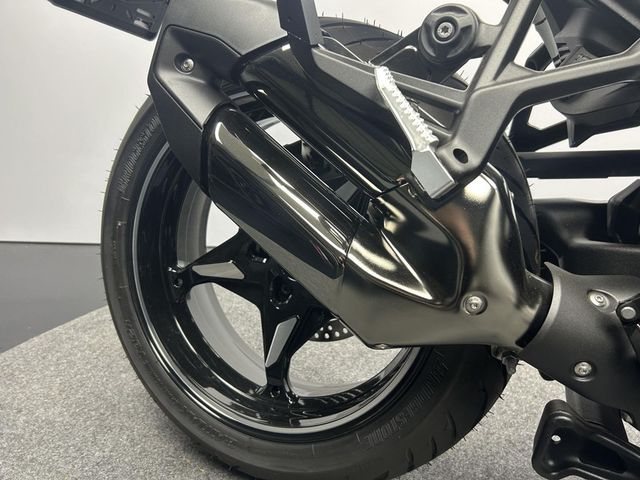 bmw - r-1300-rs