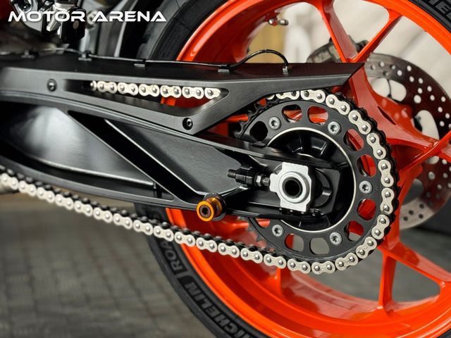ktm - 890-duke-r