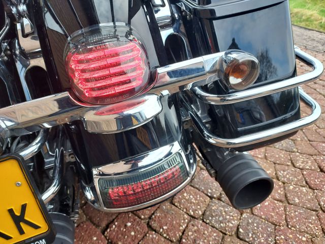 harley-davidson - road-king-flhri