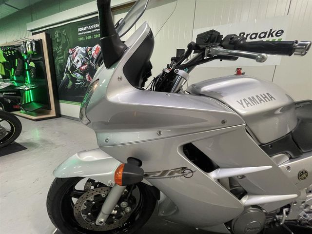 yamaha - fjr-1300
