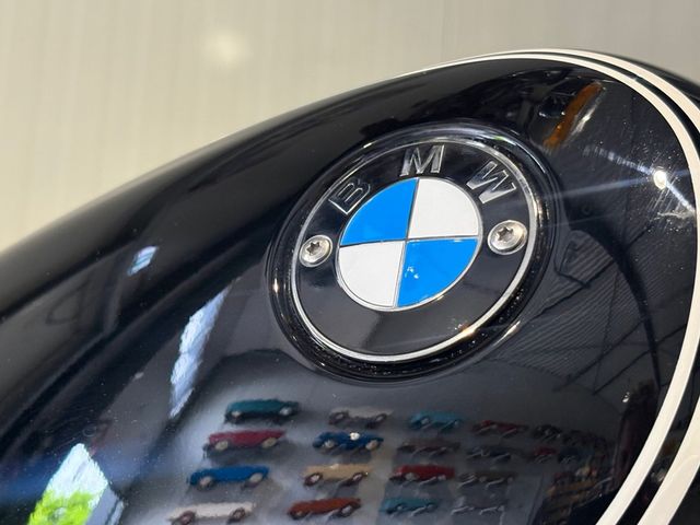 bmw - r-18