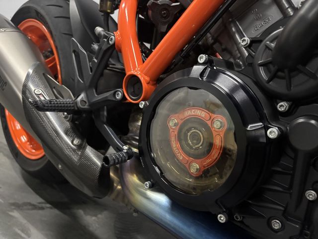 ktm - 1290-super-duke-r