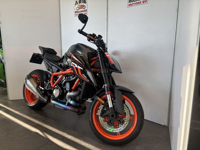 ktm - 1290-super-duke-r