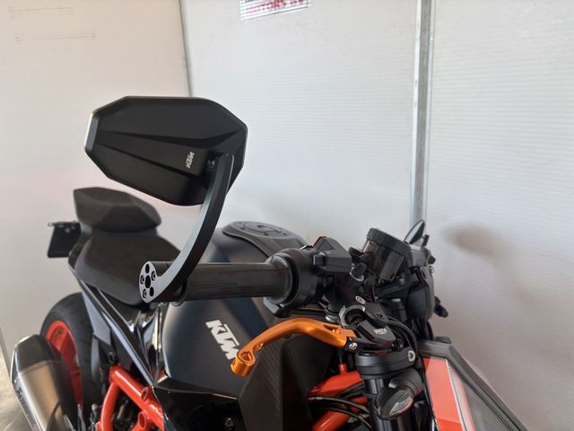 ktm - 1290-super-duke-r