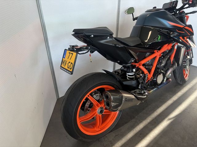 ktm - 1290-super-duke-r