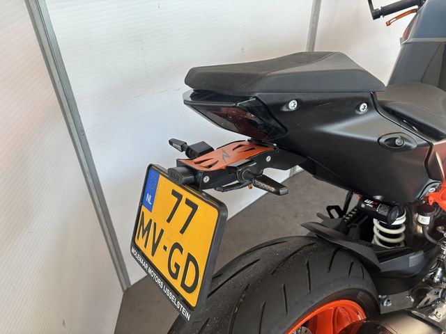 ktm - 1290-super-duke-r