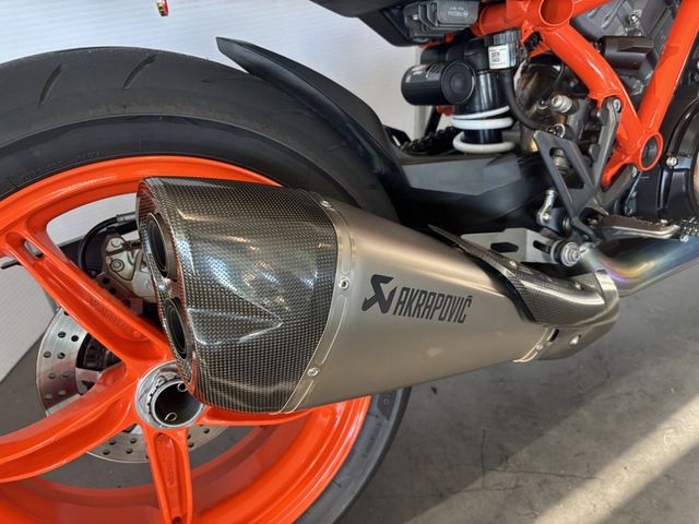 ktm - 1290-super-duke-r