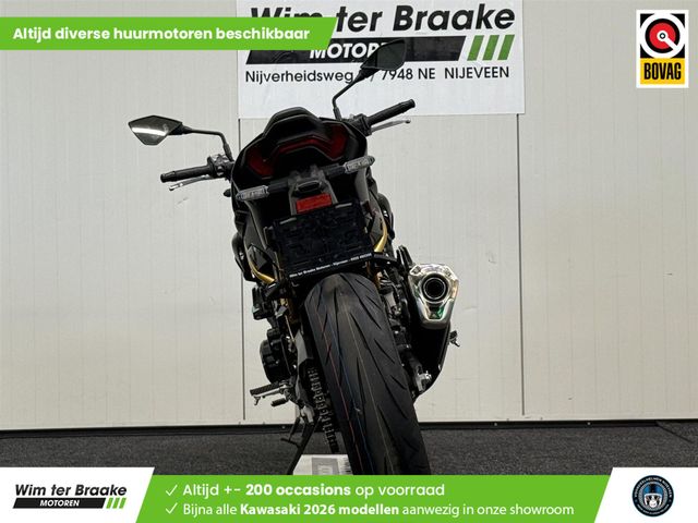 kawasaki - z900