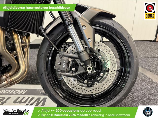 kawasaki - z900