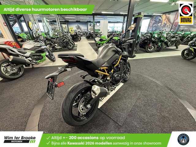 kawasaki - z900