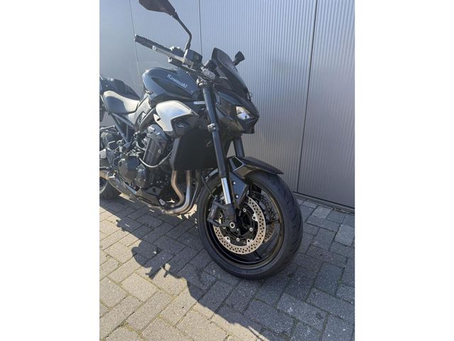 kawasaki - z900