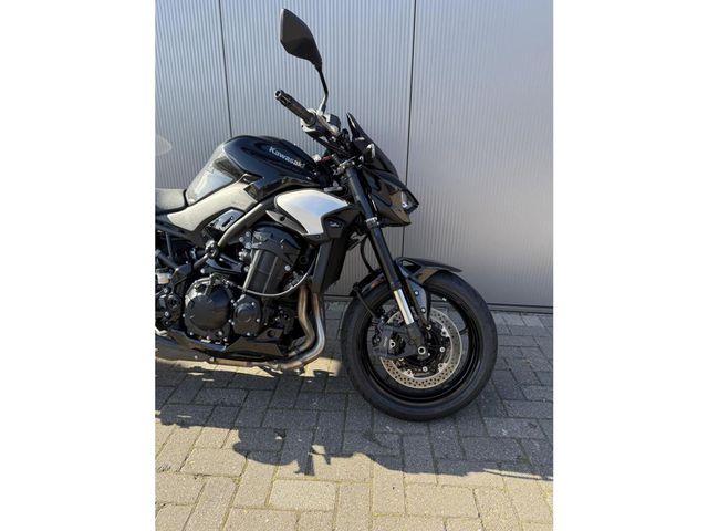 kawasaki - z900