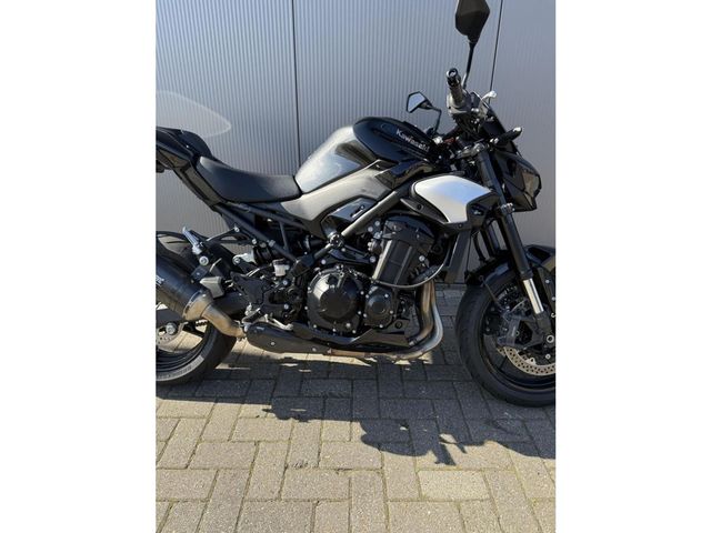 kawasaki - z900