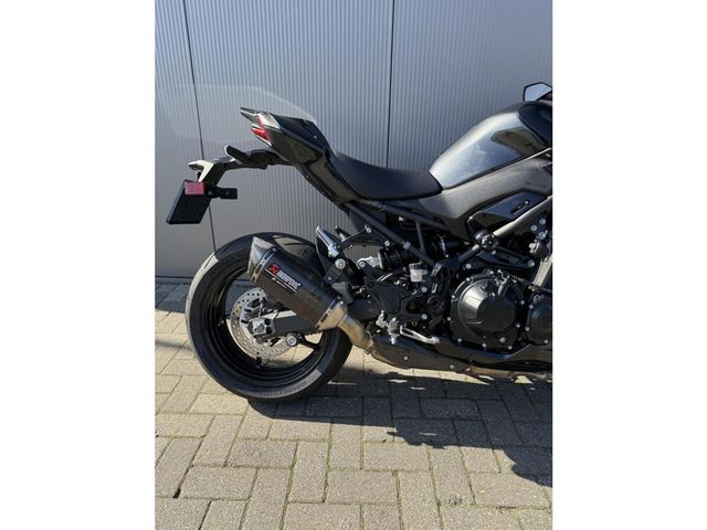 kawasaki - z900
