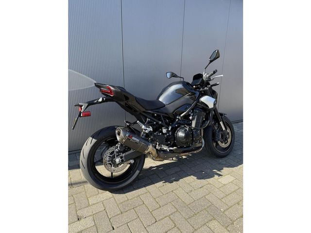 kawasaki - z900