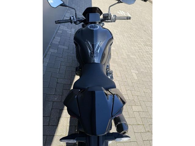 kawasaki - z900