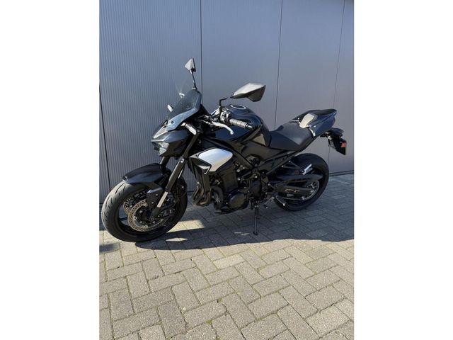 kawasaki - z900