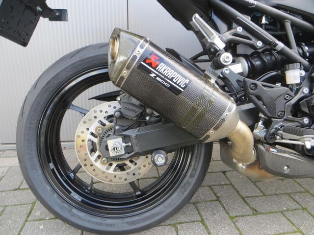 kawasaki - z900-performance