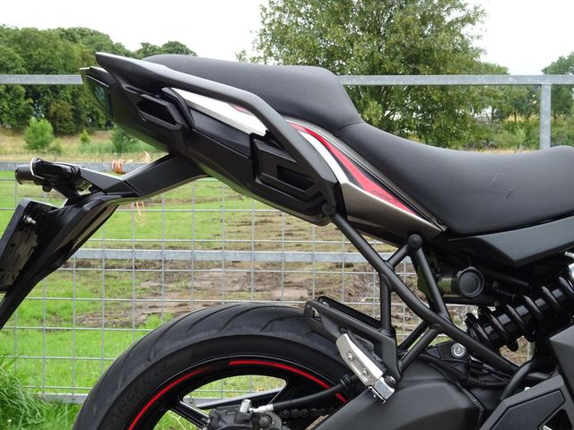 kawasaki - versys-650-abs