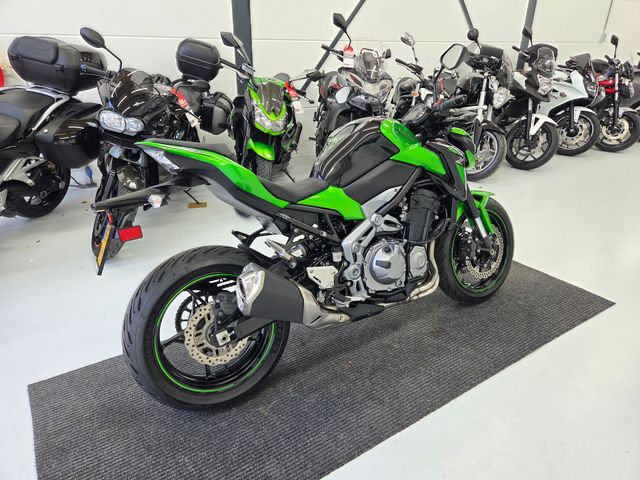 kawasaki - z900