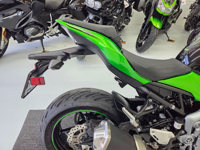 kawasaki - z900