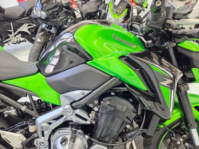 kawasaki - z900