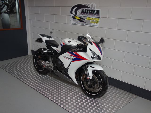 honda - cbr-1000-rr-fireblade