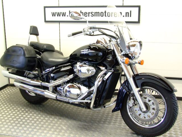 suzuki - intruder-c-800-classic