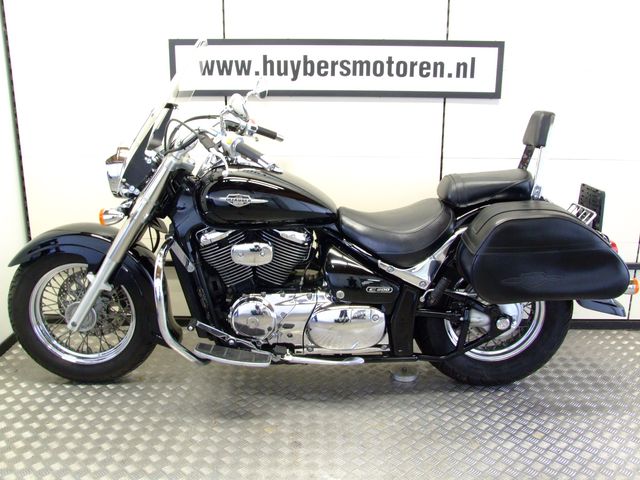 suzuki - intruder-c-800-classic