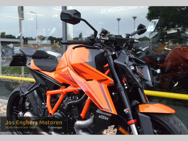 ktm - 1390-super-duke-r