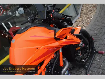 KTM 1390 SUPER DUKE R – foto 4