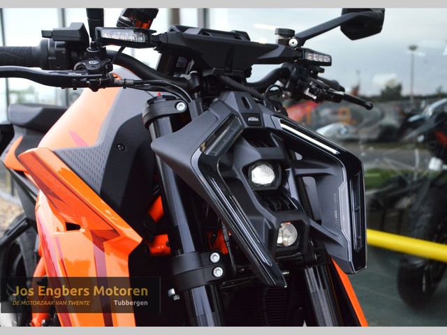 ktm - 1390-super-duke-r