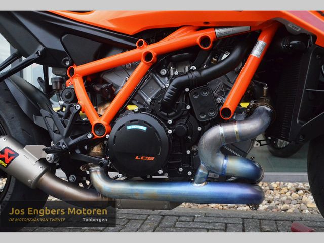 ktm - 1390-super-duke-r