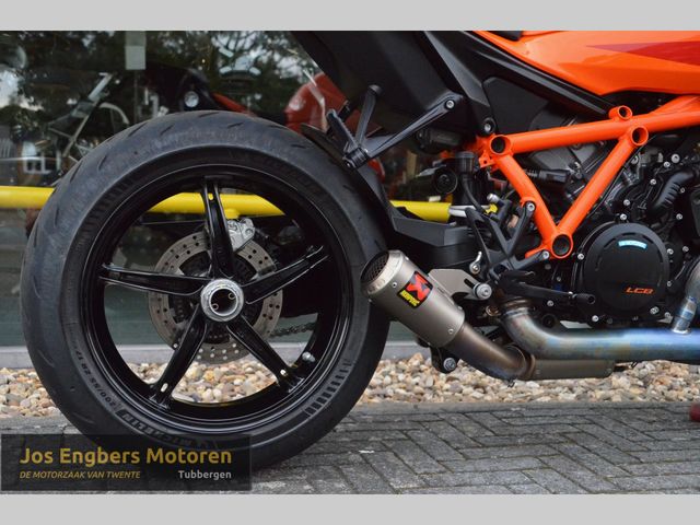 ktm - 1390-super-duke-r