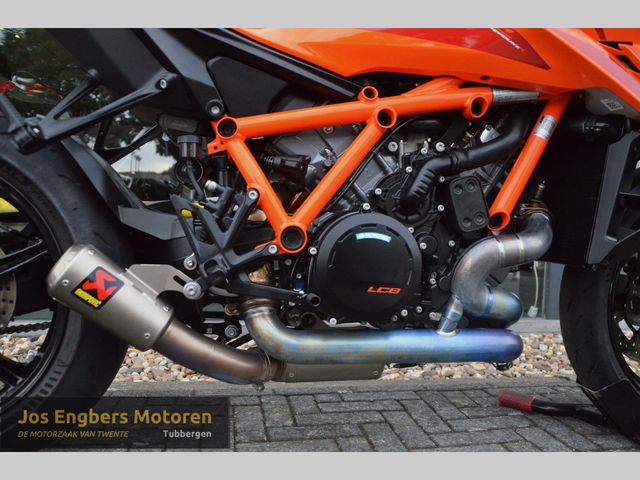 ktm - 1390-super-duke-r