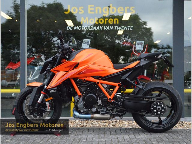 ktm - 1390-super-duke-r