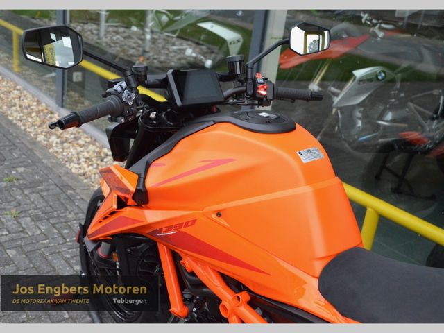 ktm - 1390-super-duke-r